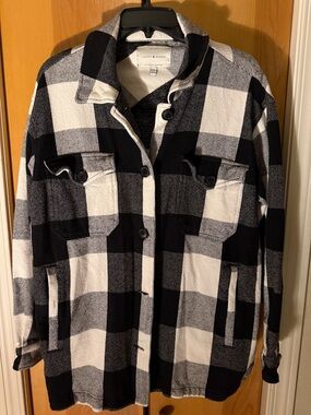 Lucky Brand Unisex Size MED Heavy Flannel Black White Checker Plaid Button